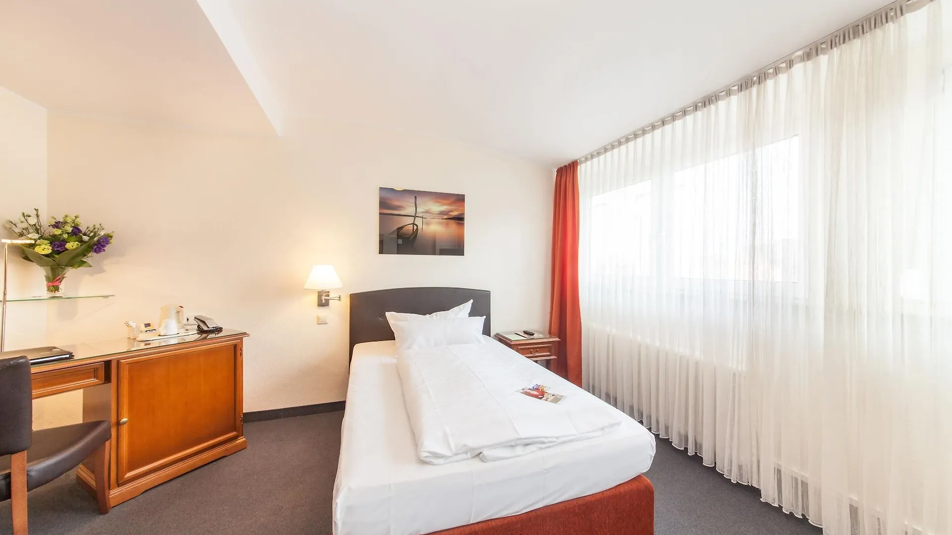 Hotel Flora Duesseldorf 4*, Düsseldorf Alemanha